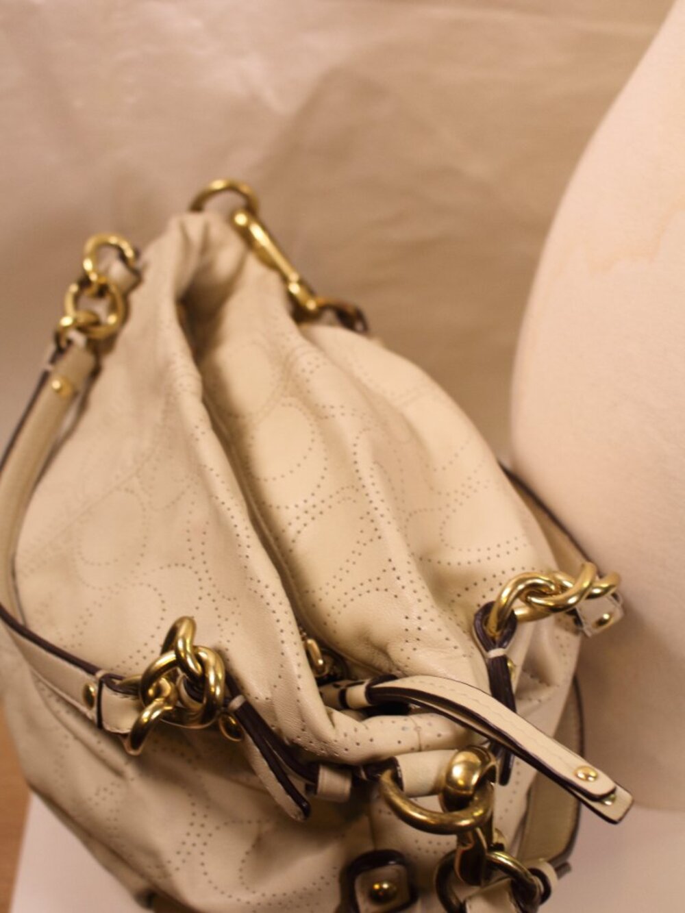 Coach Bone Leather Shoulder Bag Perforated Signature Hobo Purse F18808 - Picture 5 of 13